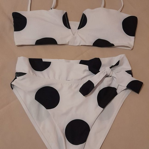 High-waisted swimsuit