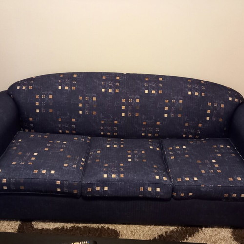 Three-seater sofa like new, blue with square patterns