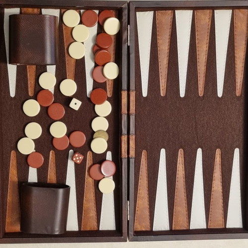 BACKBOARD IN A LEATHER CASE