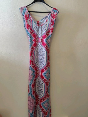 No Stress women's dress unused, colorful maxi with tribal design