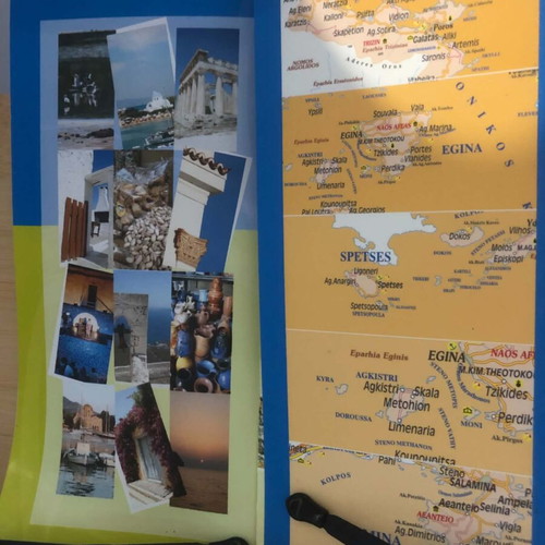 Tourist guides pack like new, Greek and English