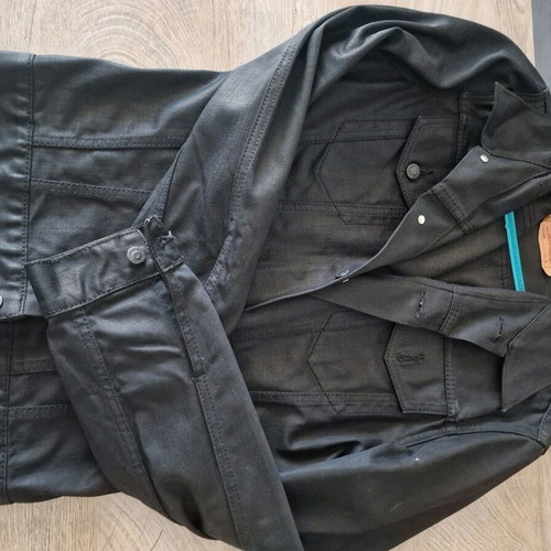 Levi's black denim jacket size L like new