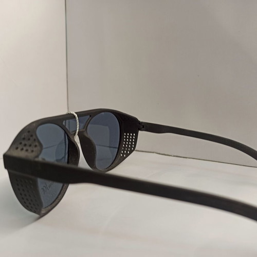 Men's sunglasses with attractive design
