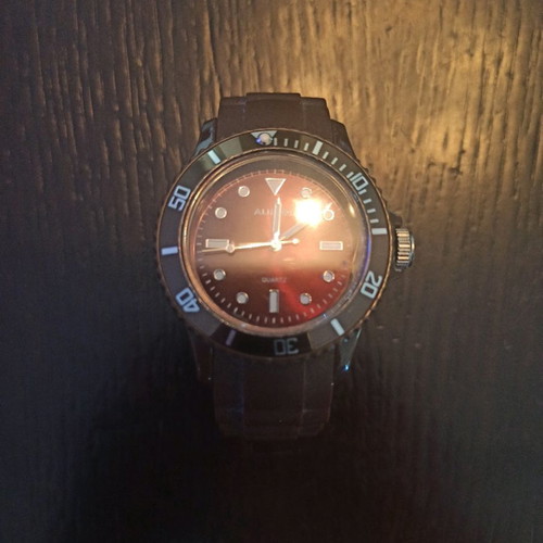 Children's wristwatch used in very good condition with new battery