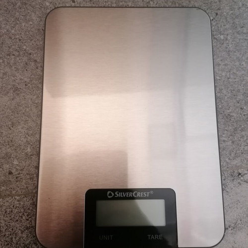 Digital kitchen scale like new