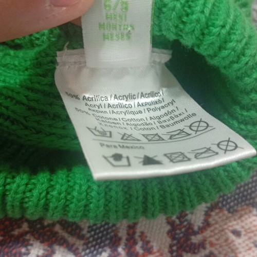Baby hats like new, pack of 3, prenatal and Extreme Intimo, 6-9 months