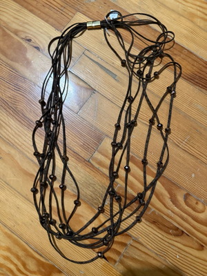 Beaded Pendant Necklace like new
