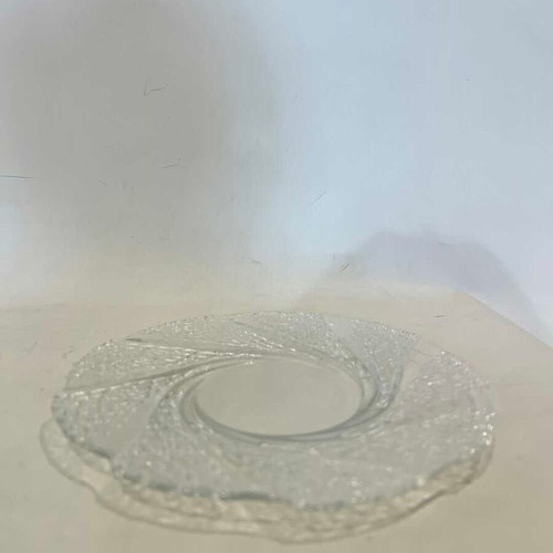 Vintage glass plate set used, 6 pieces with embossed Indonesia design 17.5 cm