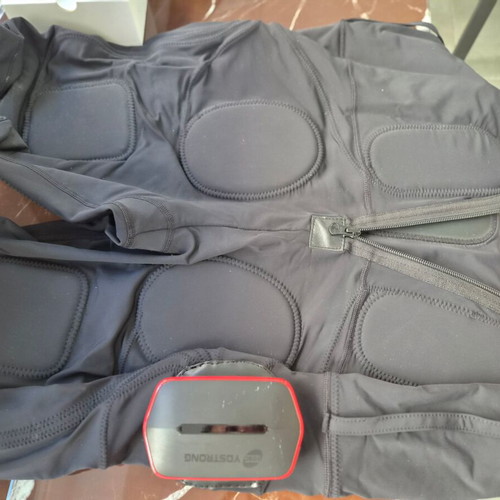 EMS suit by Faih Zakakou with shorts and smart control box, size 3XL