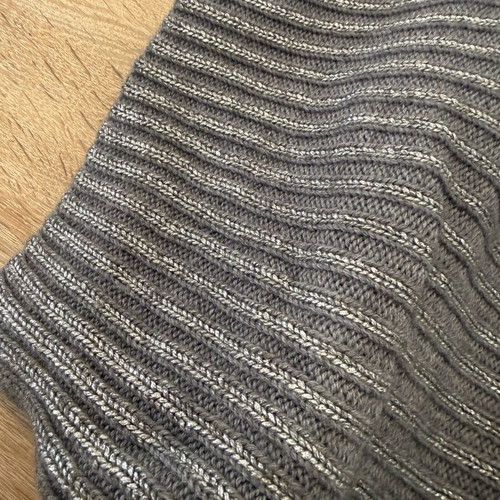 Massimo Dutti knitted blouse like new, grey with silver