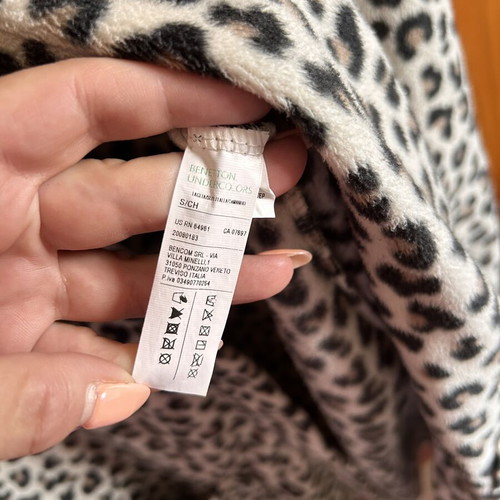 United Colors of Benetton women's fleece robe, leopard print, Small