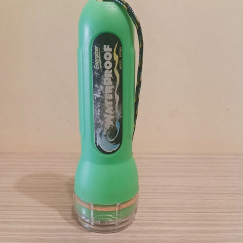 Energizer WP260 Waterproof Green Flashlight used