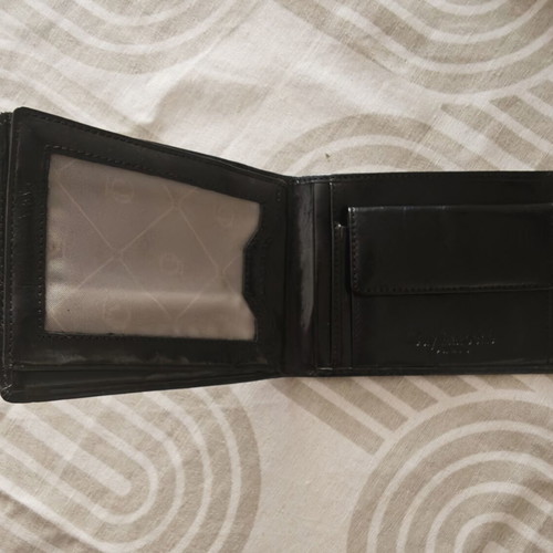 Guy Laroche leather wallet black used with multiple compartments