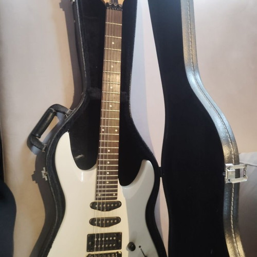 Yamaha RGZ 312 ηλεκτρική κιθάρα σαν καινούργια με σκληρή θήκη