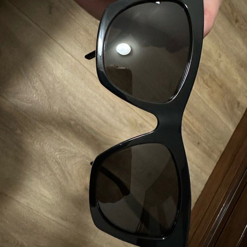 Saint Laurent Kate sunglasses like new, black