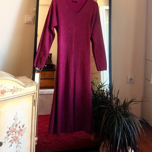 Knitted dress magenta with gold thread -  25,00 - Vendora.cy