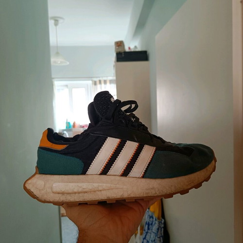Adidas Retropy E5 No 42 athletic shoes used, memory foam insole multicolor