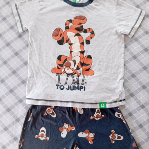 Benetton children's pajamas used, size 7-8 years (130cm)