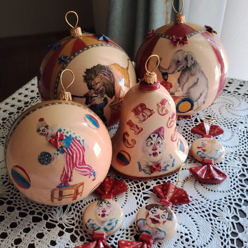 Old Circus Christmas ornaments set new, handmade plastic