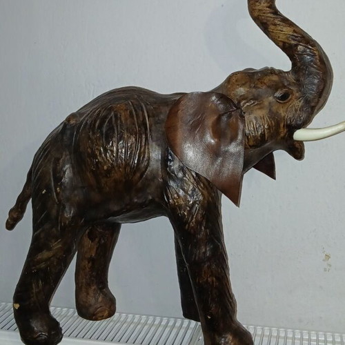 Elephant decorative large used 47x43cm with ear tear