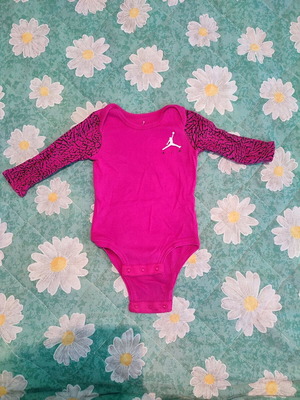 Baby bodysuit for 0-6 months like new