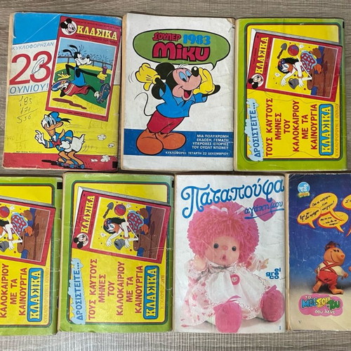 Mickey Mouse comic collection used, 31 issues, over 25 years old