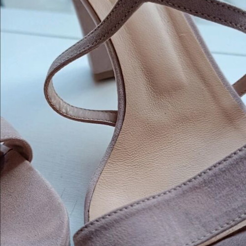 Stefania Heeled Sandals like new, size 41