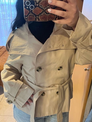 Bershka Viral Short Trench Coat Medium New Beige