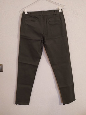 Olive pants no M