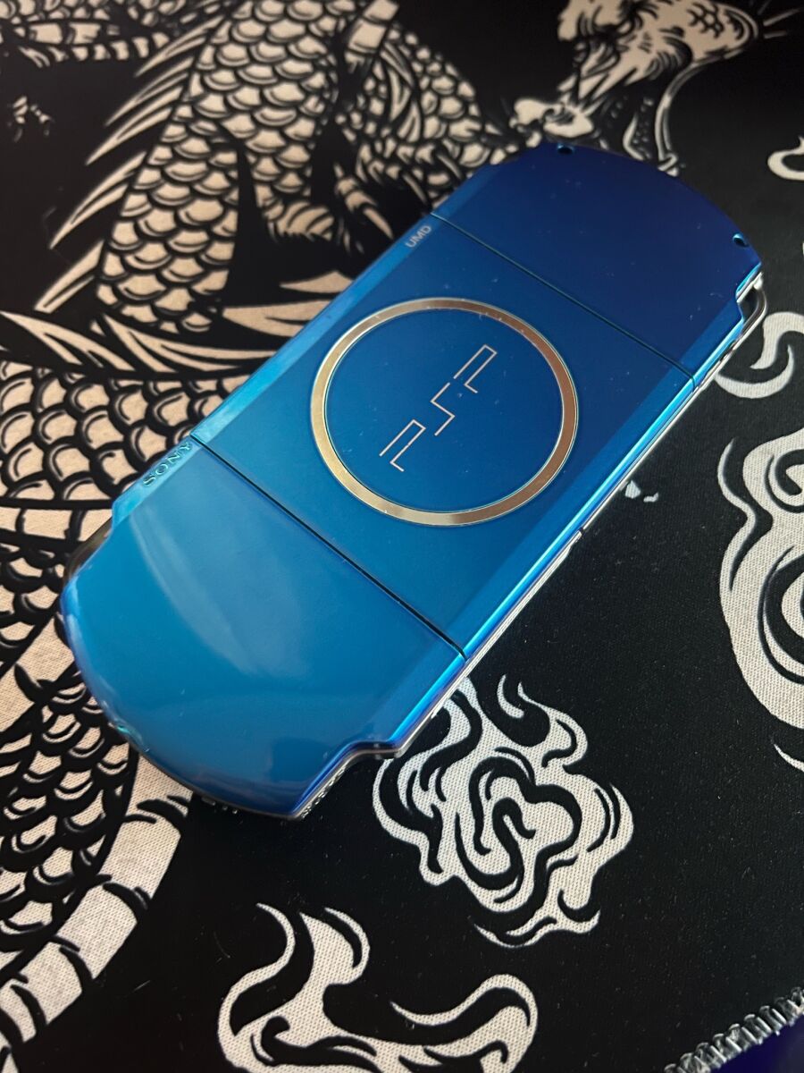 psp3000！ PSP 3000 Carnival Vibrant Blue like new… - € 175,00 - Vendora.cy