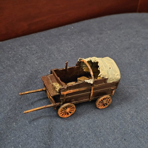 Abandoned wagon for DnD and tabletop, hand-painted and stylized