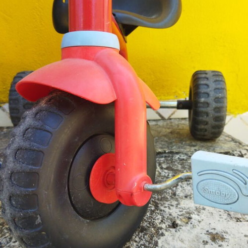 Smoby children's tricycle, red frame, black seat, blue pedals