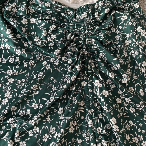 Shein maternity skirt like new with adjustable elastic, green, size L