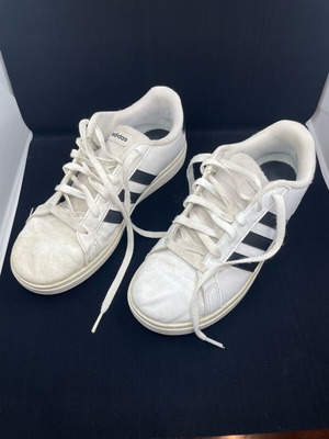 Adidas Stan Smith shoes used, size 38, white sneakers