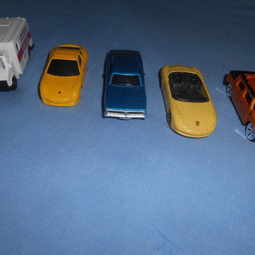 Maisto toy cars used, pack of 10, scale 1/60-1/64
