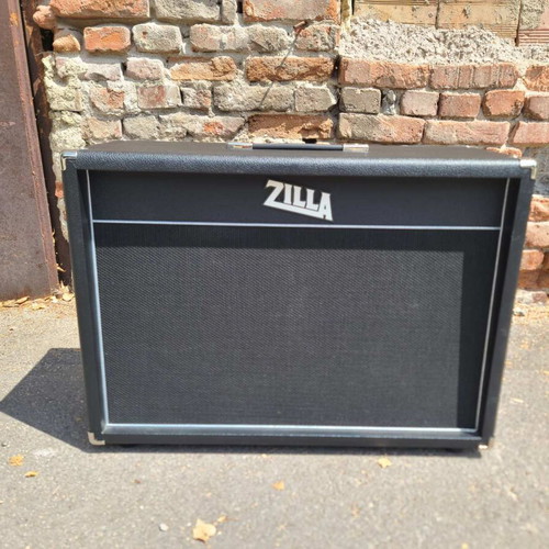 Zilla 2x12 Custom Guitar Cabinet like new with Eminence speakers