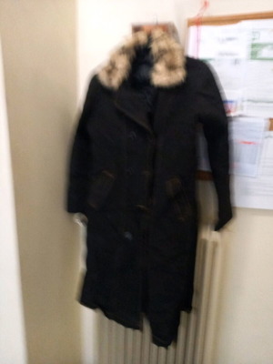 Denim coat with fur collar like new, size L, black