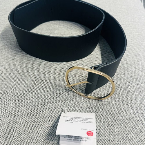 Zara belt new, black with gold buckle, size 95