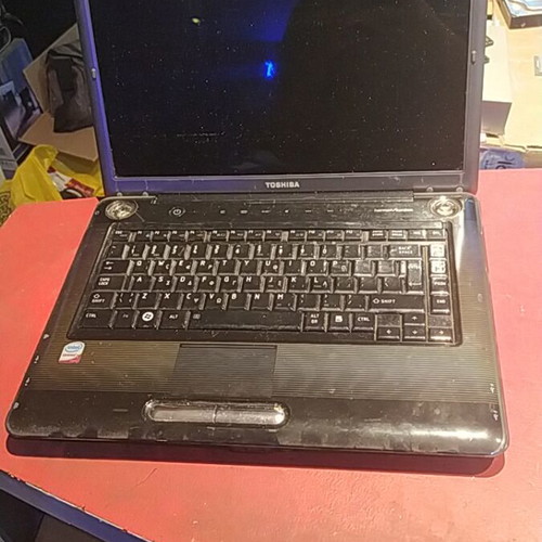 Toshiba Satellite A300-1ND laptop used for spare parts without disk and memory