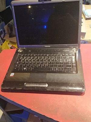 Toshiba Satellite A300-1ND laptop μεταχειρισμένο για ανταλλακτικά χωρίς δίσκο και μνήμη