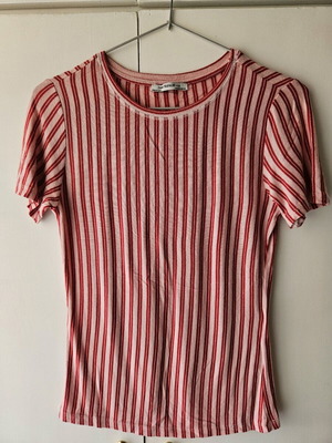 Zara Trafaluc red t-shirt size S used