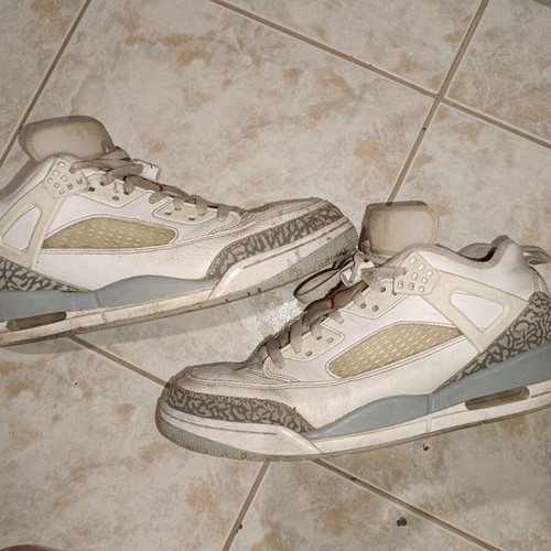 Jordan sneakers size 45.5 like new, white