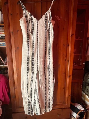 Linen dress from Sciptro, cream and black