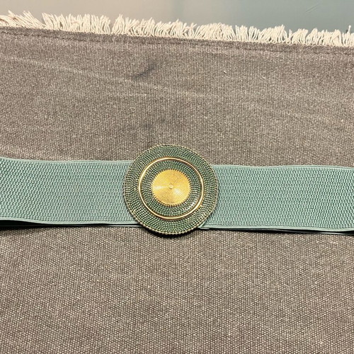 Elastic belt like new, size 75, stylish for dresses and shirts