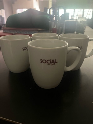 Social filter mugs like new, set of 4