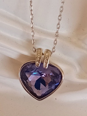 Necklace with heart zircon like new