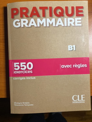 Grammaire pratique B1 book like new, French grammar exercises