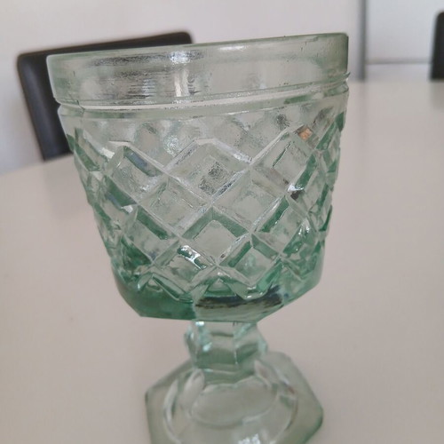 Vintage glass in like new condition