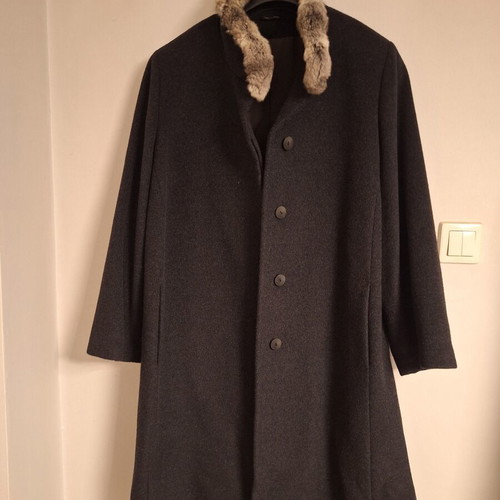 Women's wool coat made in Italy, like new, size M