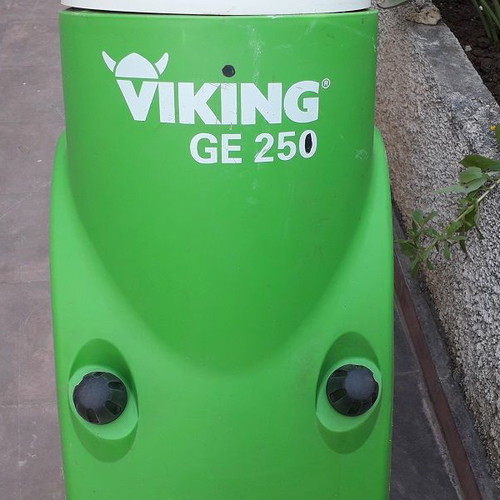 Viking GE 250 electric branch shredder used